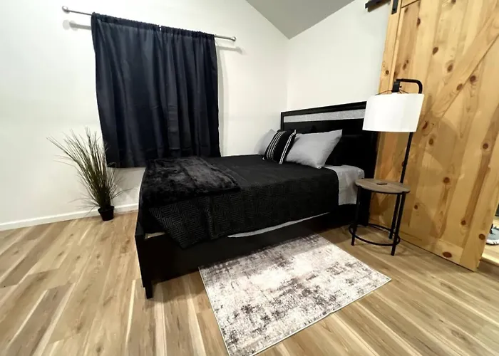 Holiday home Brand New With Amenities *