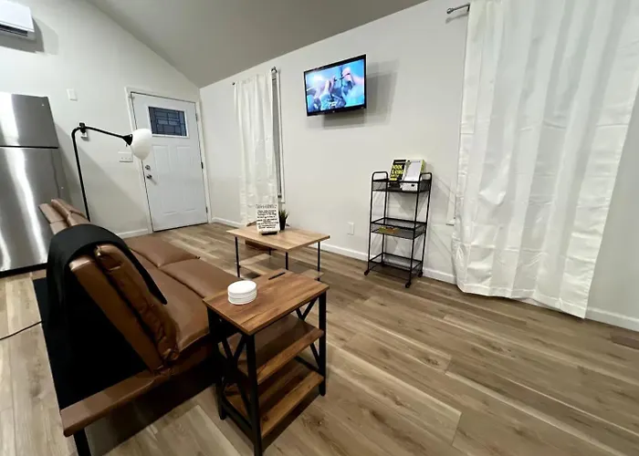 Brand New With Amenities Holiday home Tulsa